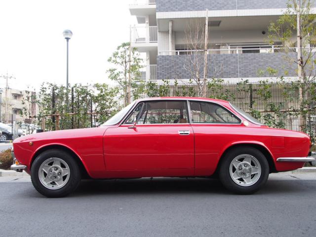 アルファロメオ ジュリア1750 GT ヴェローチェ 【デルオート】
